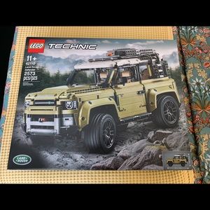 LEGO Land Rover Defender Set Brand New in Box